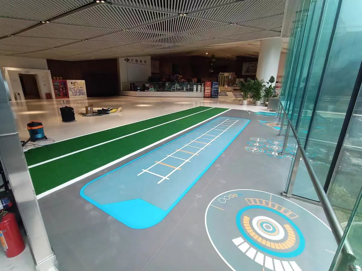 Double-sided tape installation method for portable PVC sports flooring